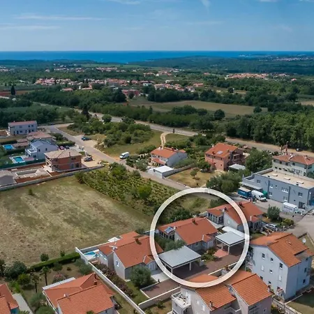 Olga With Pool Nova Vas (Porec)